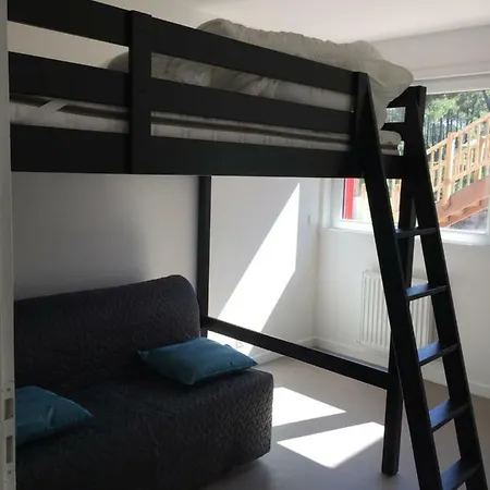 Coquelicot Apartment *